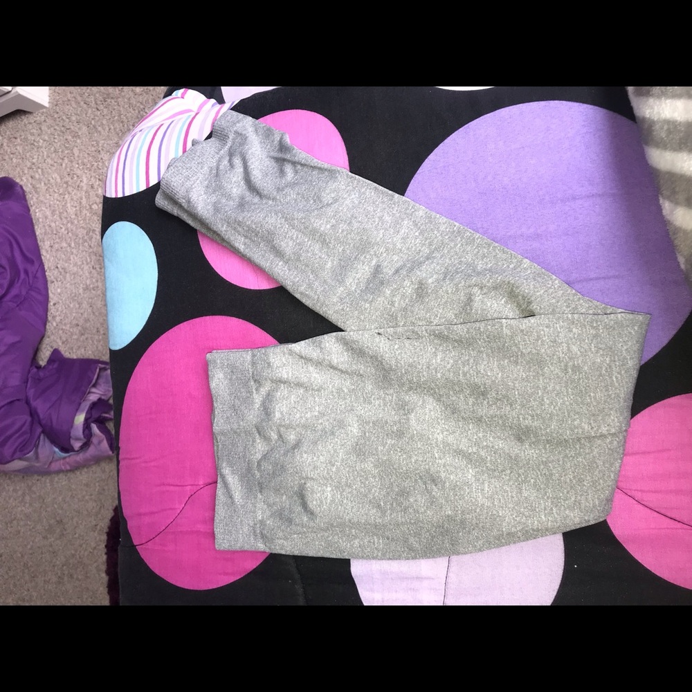 Grey leggings